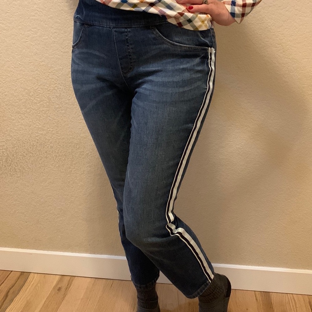 Kohl’s brand capri jeans